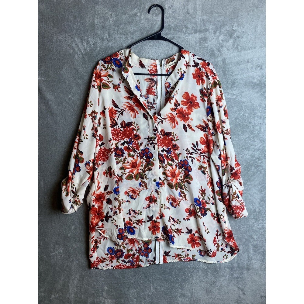 Liberty Love Womens 2XL White Floral Top
